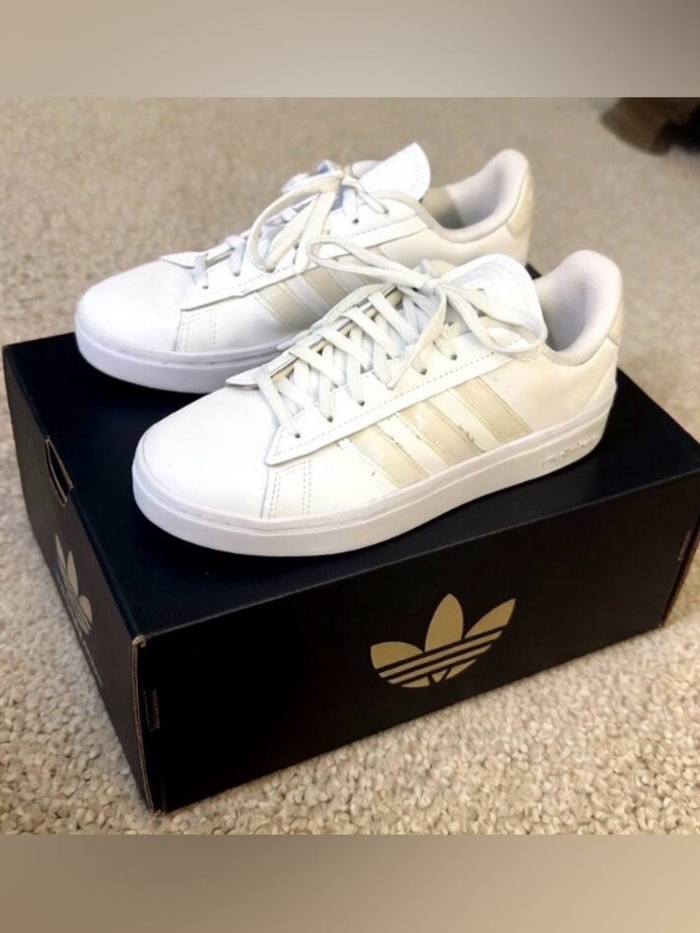 adidas Women White Leather Sneakers Cloudfoam comfort
